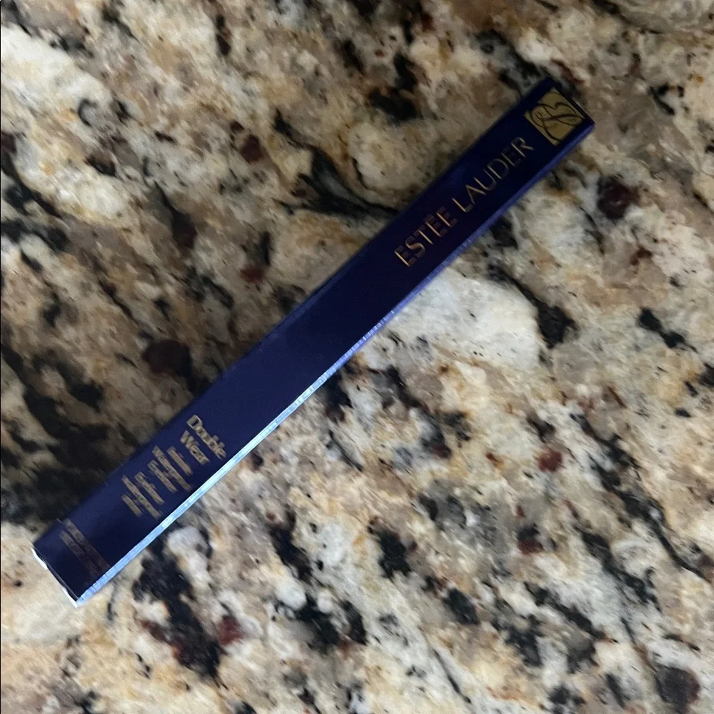 ⚡️🎃Estee Lauder Deep Plum Double Wear Waterproof Eyeliner